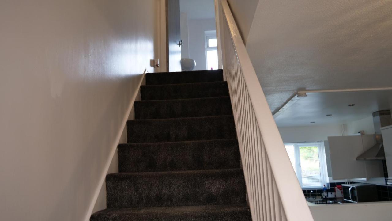 Milton Keynes Luxury Short Stay House With Wifi And Free Parking Wolverton  Eksteriør bilde